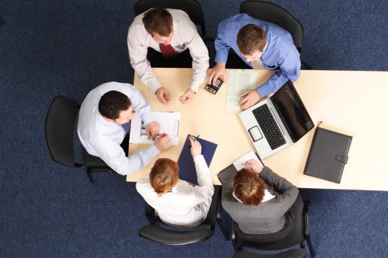 LinkedIn for Executives: A Strategy Guide for CEOs and Senior Leaders